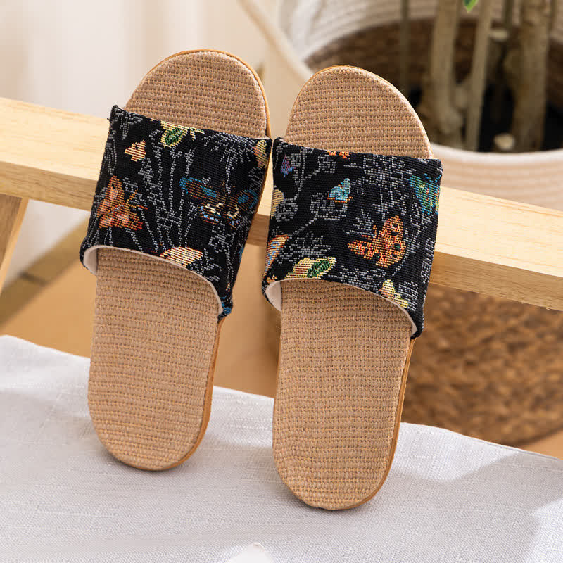 Rutschfeste Hausschuhe mit weicher Sohle und Blumenmuster