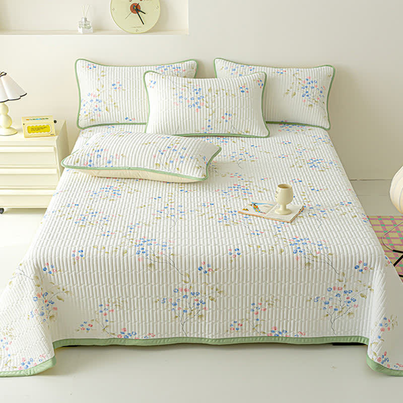 Rustikale, elegante Tagesdecke mit Blattmuster