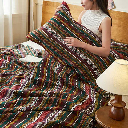 Steppdecke im Retro-Ethno-Stil aus Baumwollgaze