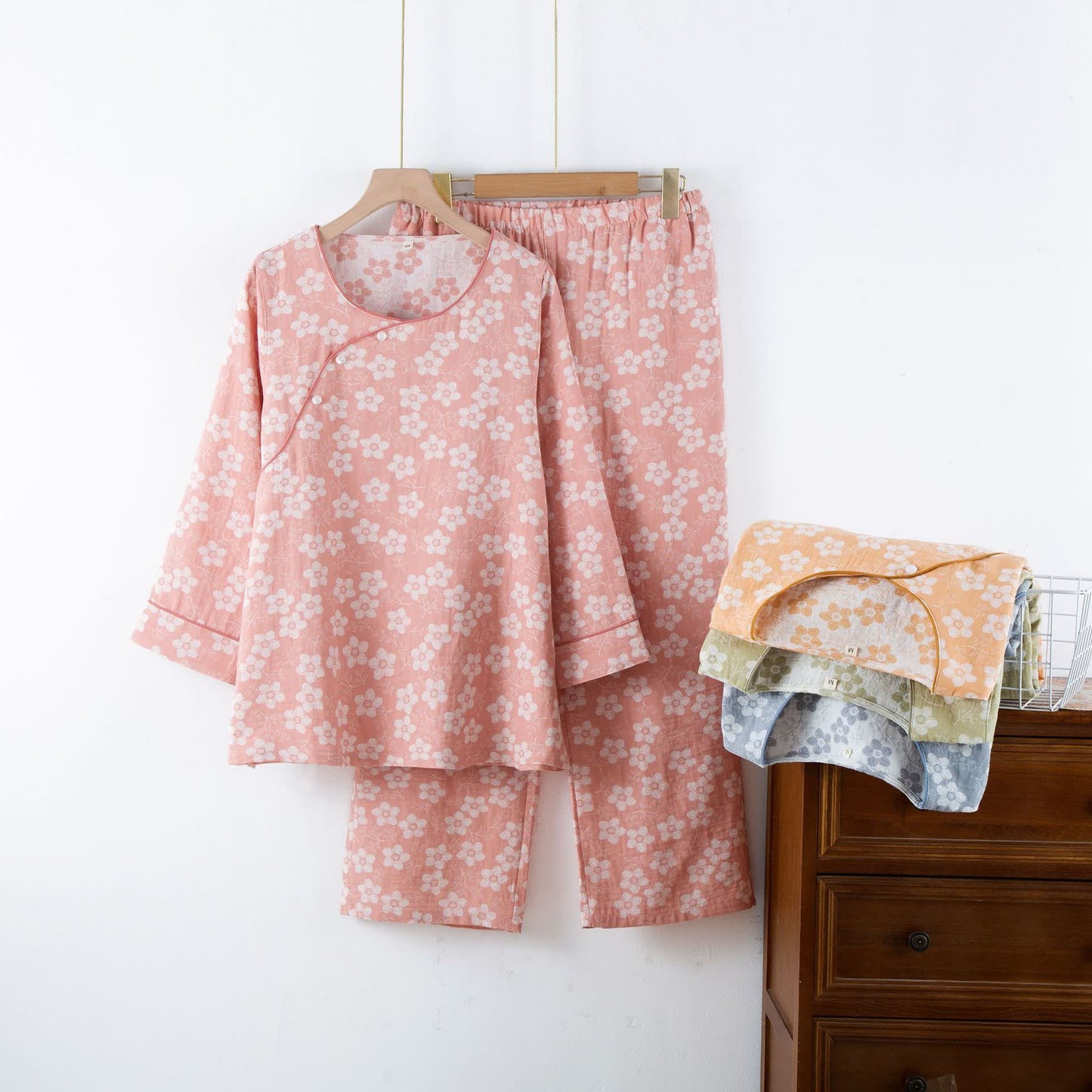 Retro-Pyjama-Set aus garngefärbtem Baumwolljacquard mit Blumenmuster