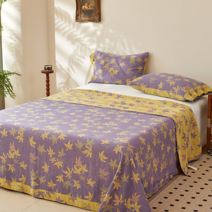 Doppellagige, garngefärbte Jacquard-Wendedecke aus Baumwolle mit Ahornblattmotiv