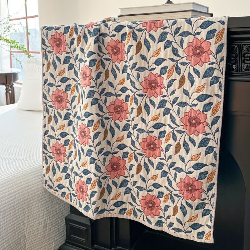 Saugfähiges Badetuch aus reiner Baumwollgaze mit Blumenblatt