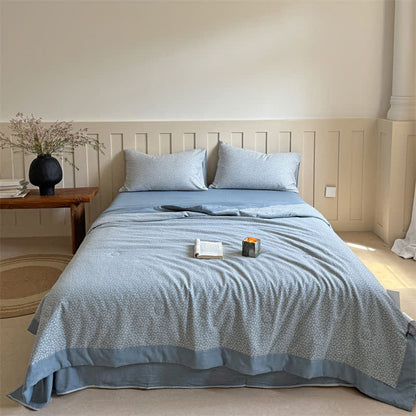 Sommersteppdecke aus garngefärbtem Jacquard-Baumwolle mit pastoralen Blumen