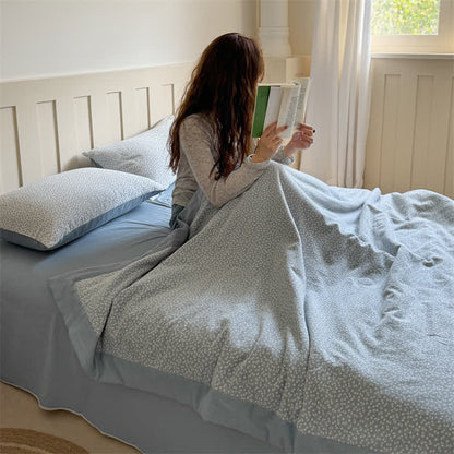 Sommersteppdecke aus garngefärbtem Jacquard-Baumwolle mit pastoralen Blumen