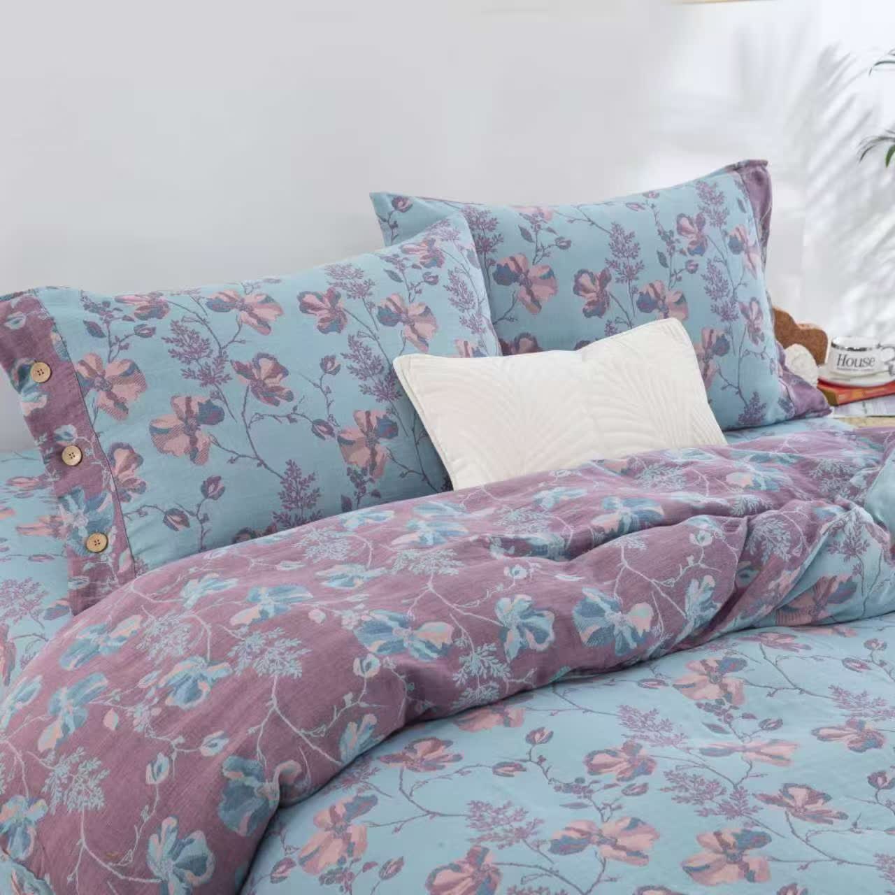 Bettwäscheset aus Baumwollgaze mit blühenden Blumen (4-teilig)