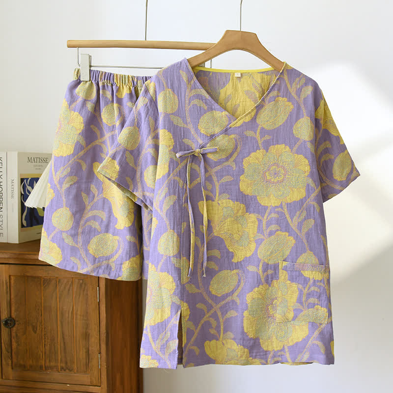 Elegantes Pyjama-Set aus Baumwollgaze mit Blumenmuster und V-Ausschnitt
