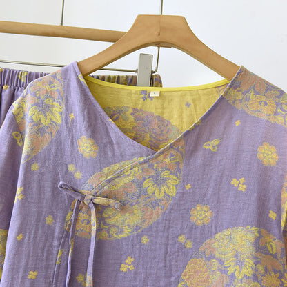 Pyjama-Set aus Baumwollgaze mit V-Ausschnitt und Vintage Blossom