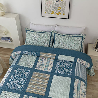 Patchworkdecke aus Baumwolle mit kariertem botanischem Druck