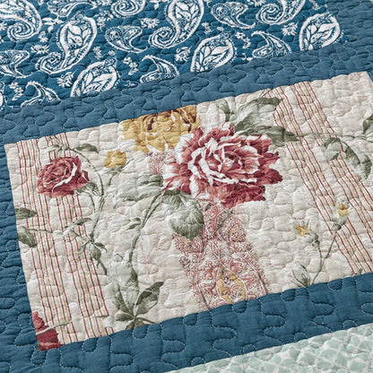 Patchworkdecke aus Baumwolle mit kariertem botanischem Druck