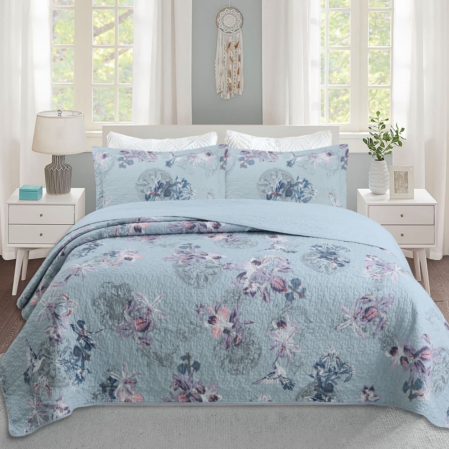 Elegante Steppdecke aus weicher Baumwolle mit Blumenmuster