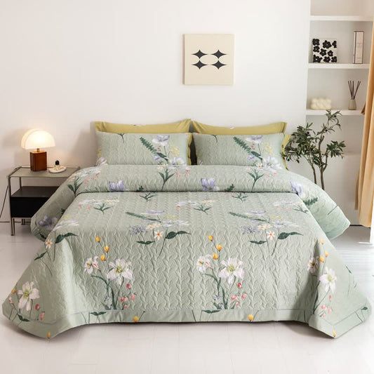 Rustikale Baumwollsteppdecke mit Blumen- und Blattmotiv