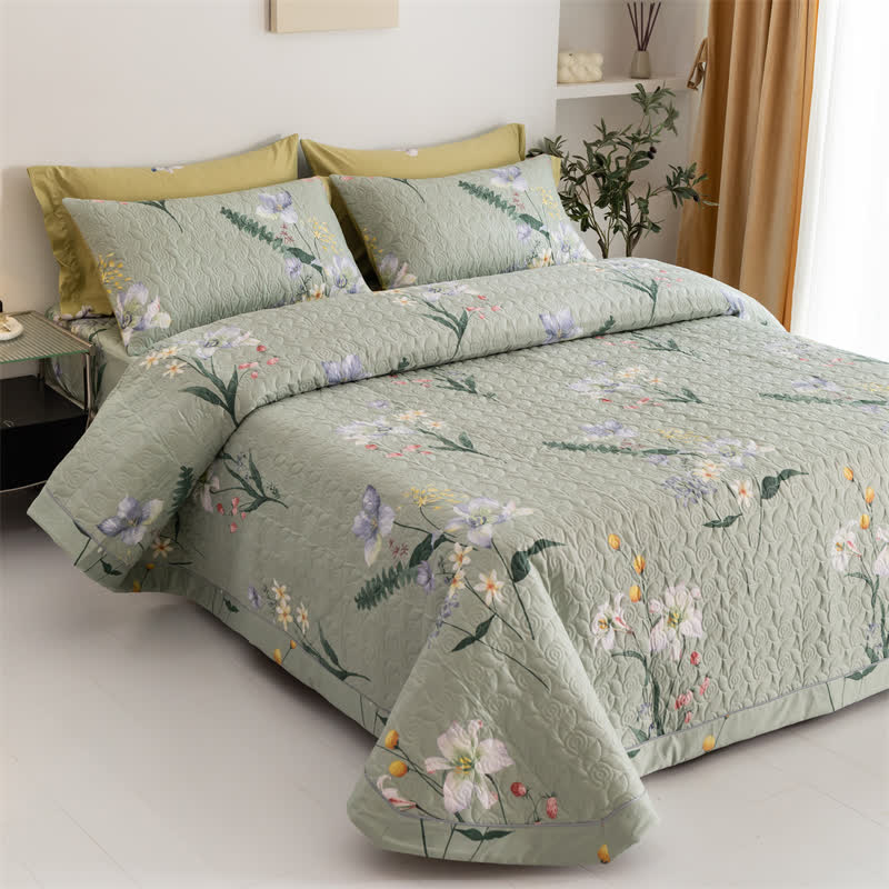 Rustikale Baumwollsteppdecke mit Blumen- und Blattmotiv