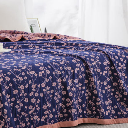 Wendesteppdecke aus Baumwollgaze-Jacquard mit pastoralem Blumenmuster