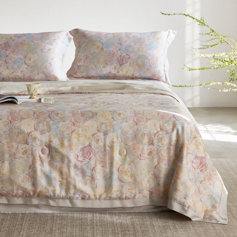 Elegante Sommerdecke aus Lyocellfaser mit Rosendruck