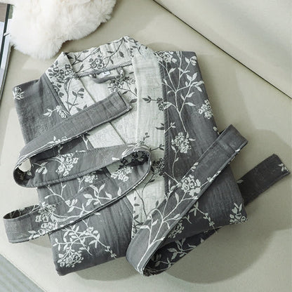 Bademantel aus Baumwollgaze-Jacquard im Vintage-Kimono mit Blumenmuster