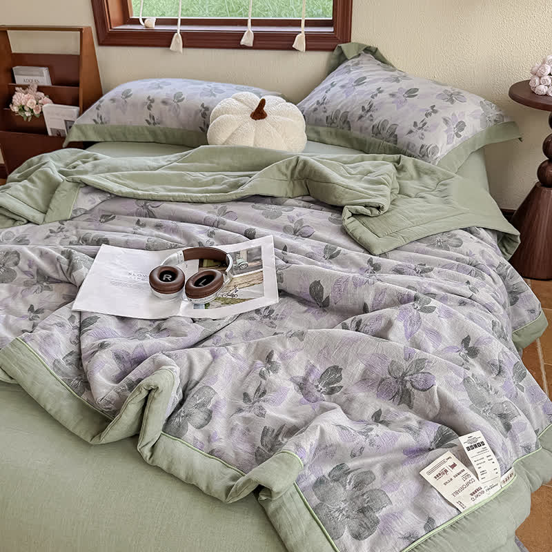 Elegante Sommerdecke aus reiner Baumwolle mit Blumenmuster und zweilagiger Gaze
