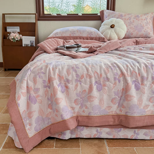 Elegante Sommerdecke aus reiner Baumwolle mit Blumenmuster und zweilagiger Gaze