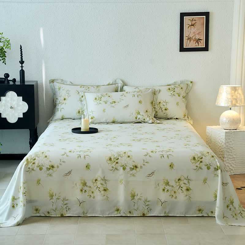Seidig weiche Sommerdecke mit Schmetterlings-Blumenmuster