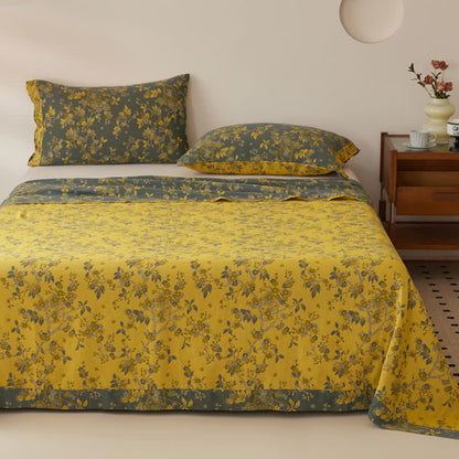 Wende-Überwurfdecke aus Baumwollgaze im Vintage-Stil mit Pflaumenblütenmuster