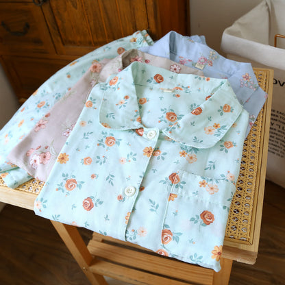 Rustikales Pyjama-Set aus doppelter Baumwollgaze mit Blumenmuster