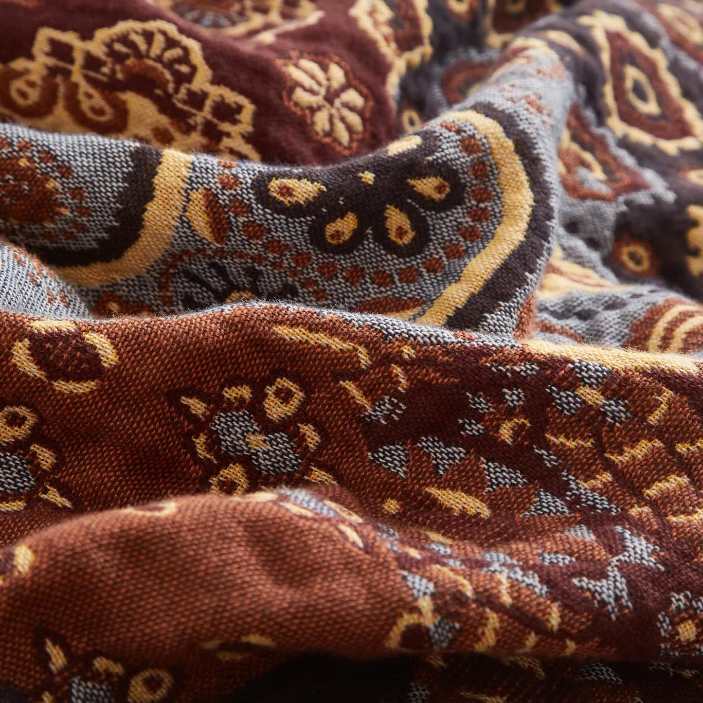Boho Paisley-Steppdecke aus Baumwollgaze