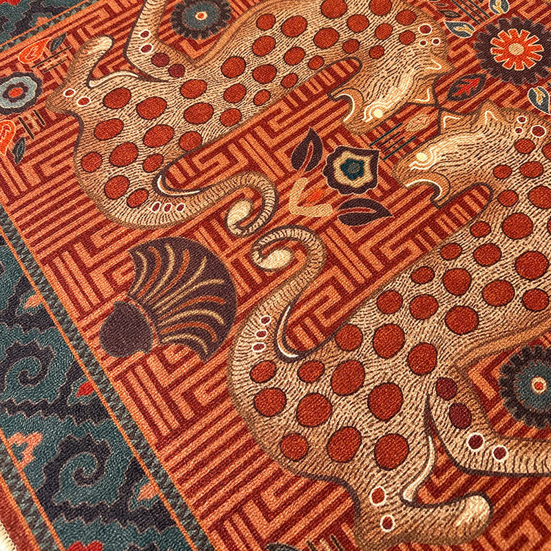 Exotischer runder Vintage-Teppich mit Leopardenmuster