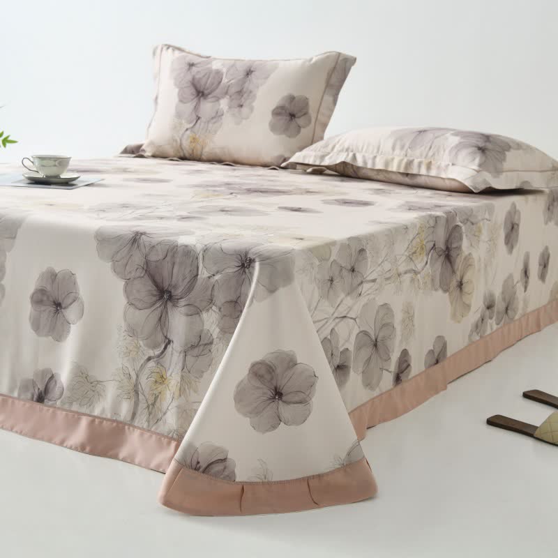 Kühle Tagesdecke aus Naturfaser mit Stiefmütterchen-Print