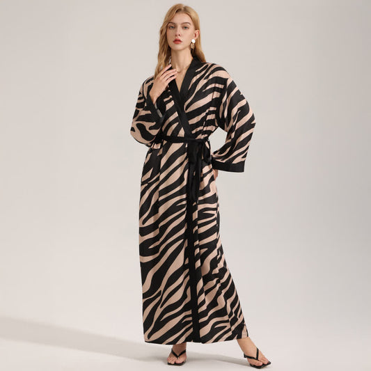 Langärmliger Kimono-Bademantel mit Zebramuster