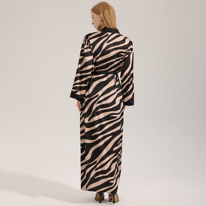 Langärmliger Kimono-Bademantel mit Zebramuster