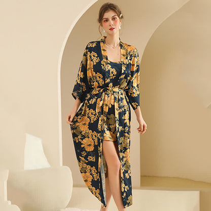 Gelbes Kimono-Bademantel-Set mit Blumenmuster