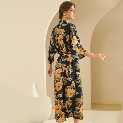 Gelbes Kimono-Bademantel-Set mit Blumenmuster