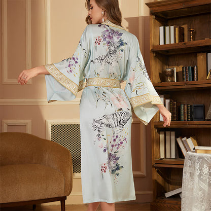 Orientalischer Kimono-Bademantel mit Tiger-Blumenmuster
