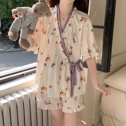 Pyjama-Set mit Blumenmuster und Rüschenärmeln