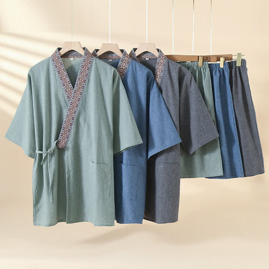 Einfarbiger Kimono-Pyjama mit geometrischem Kragen