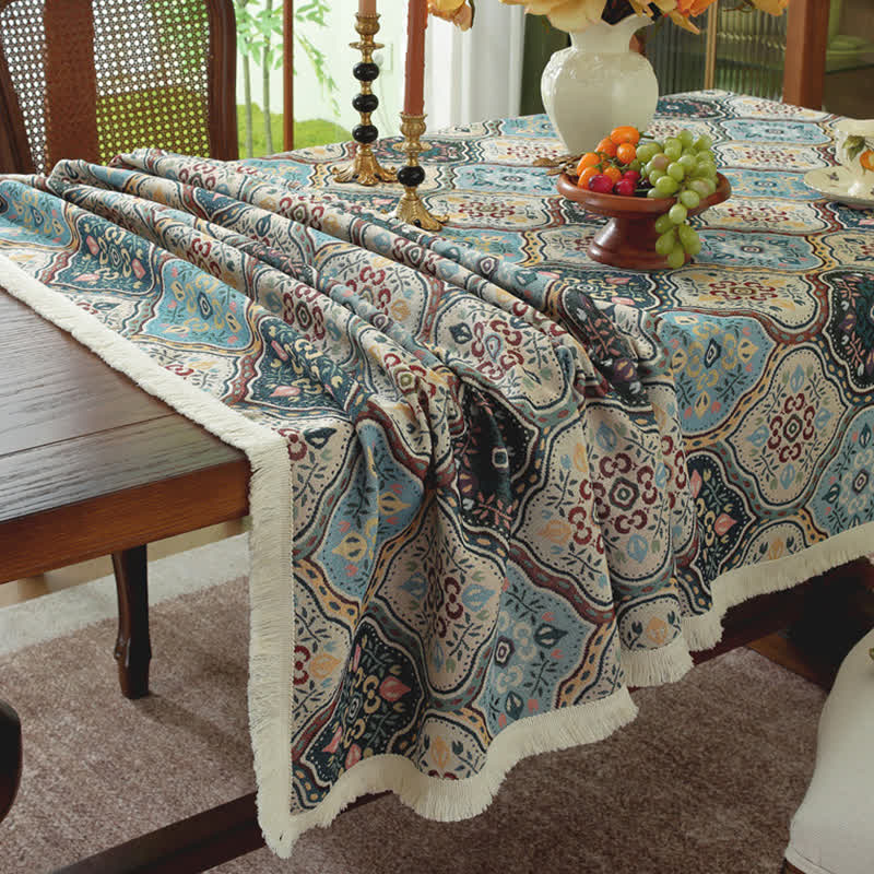 Rechteckige, knitterfreie Tischdecke mit Quaste