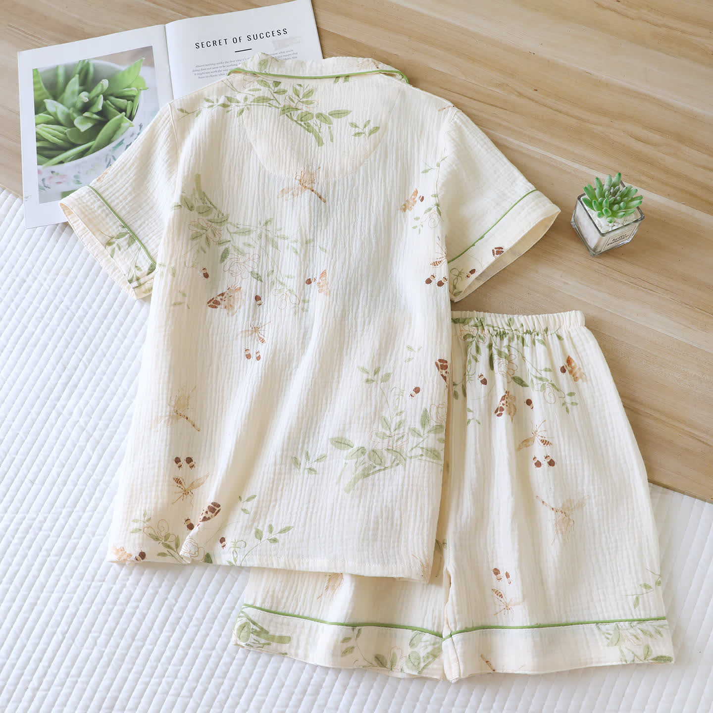 Pyjama-Set aus Baumwolle mit Schmetterlings- und Blattmuster