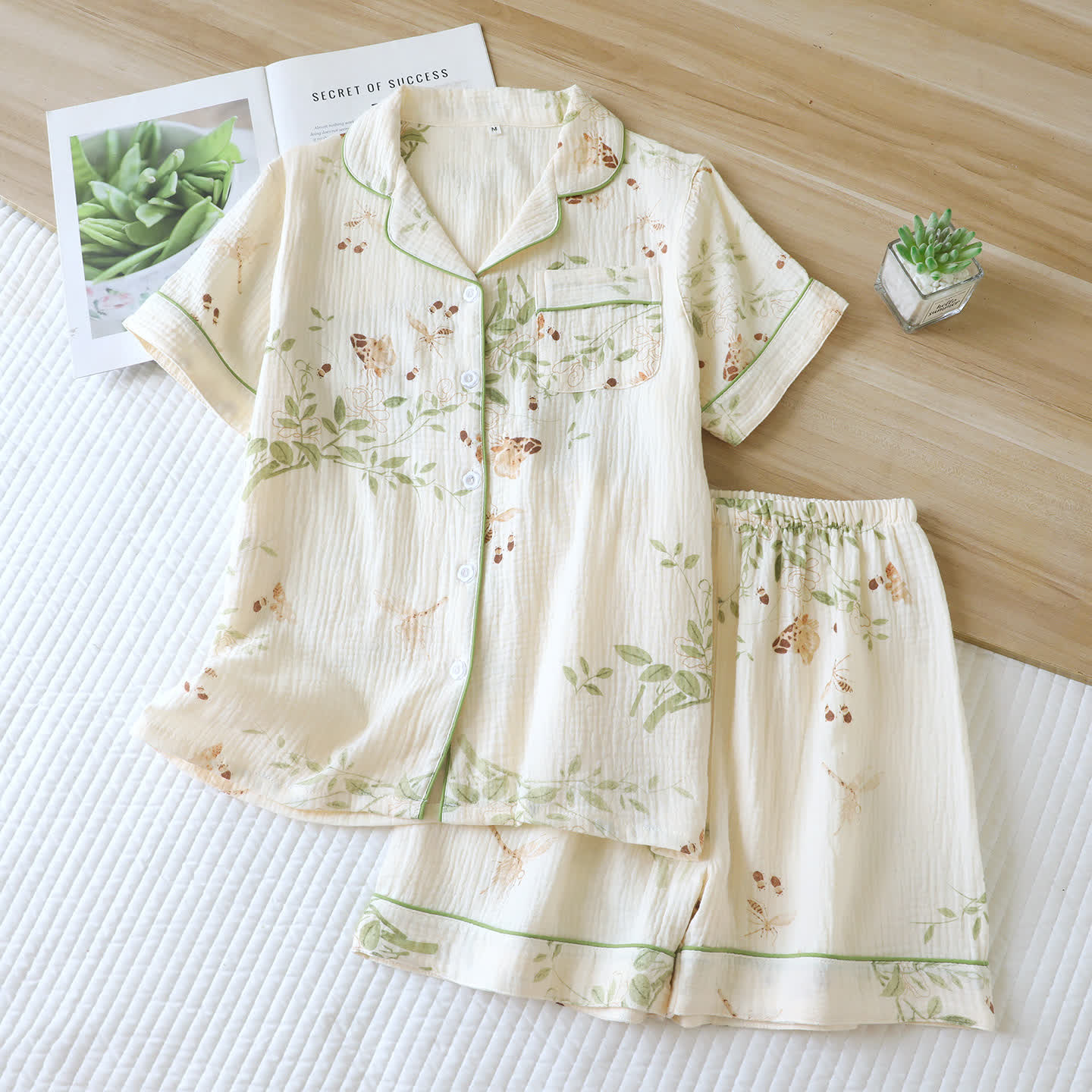 Pyjama-Set aus Baumwolle mit Schmetterlings- und Blattmuster - XL - image 0