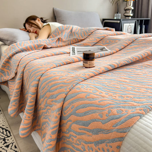 Steppdecke aus Baumwollmusselin mit Zebra-Blumenmuster