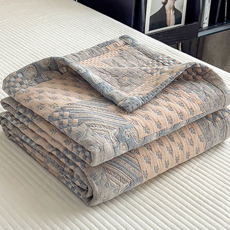 Patchwork-Steppdecke aus Baumwollmusselin mit geometrischem Paisley-Muster