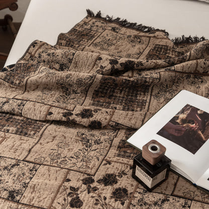 Patchwork-Steppdecke aus Baumwollmusselin mit Blumenmuster und Karomuster