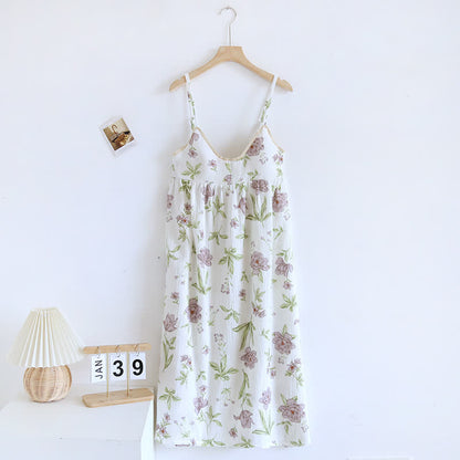 Violett bedrucktes, wattiertes Camisole-Nachthemd aus Baumwolle