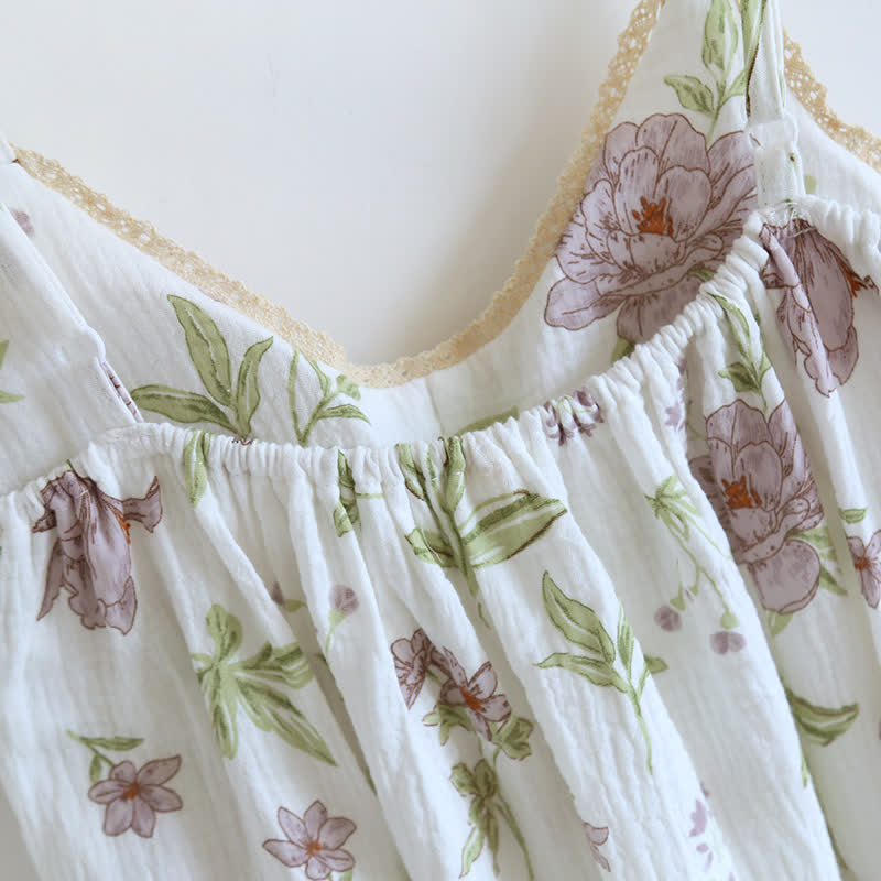 Violett bedrucktes, wattiertes Camisole-Nachthemd aus Baumwolle