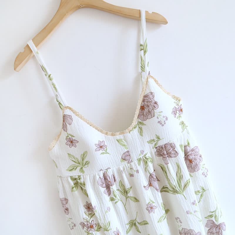 Violett bedrucktes, wattiertes Camisole-Nachthemd aus Baumwolle