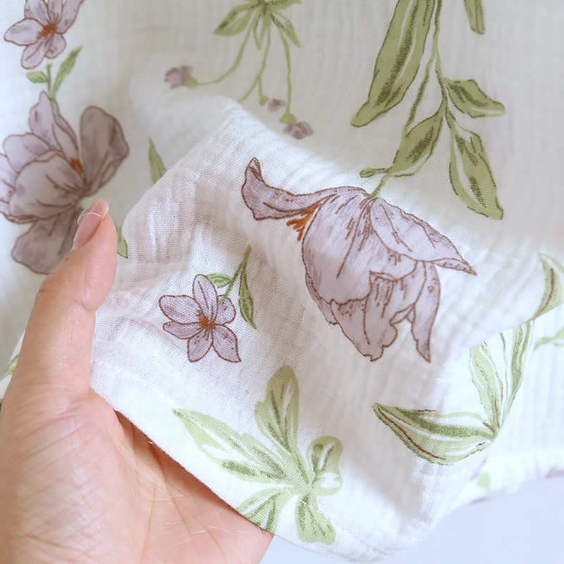 Violett bedrucktes, wattiertes Camisole-Nachthemd aus Baumwolle