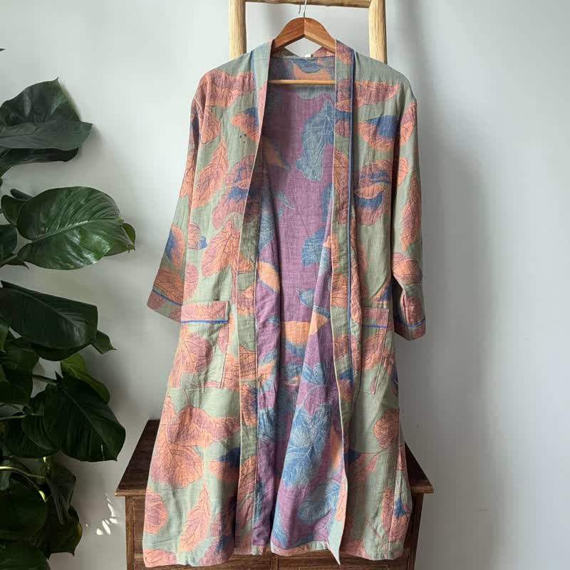 Brauner Kimono aus Baumwolle mit Blattmuster