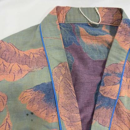Brauner Kimono aus Baumwolle mit Blattmuster