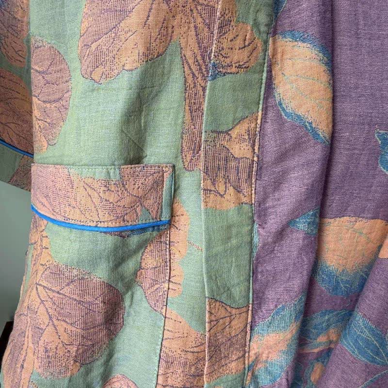 Brauner Kimono aus Baumwolle mit Blattmuster
