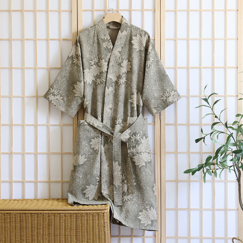 Kimono-Bademantel aus Baumwollgaze mit Ahornblatt-Print