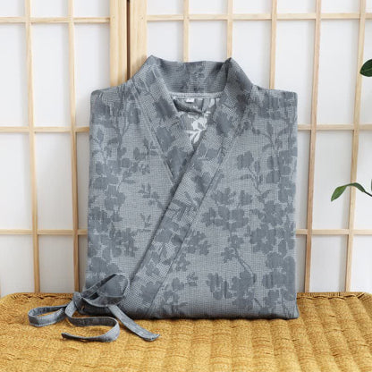 Dezenter Kimono-Bademantel mit Blumenmuster und Tasche - image 3
