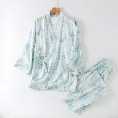 Japanischer Pyjama aus Baumwollgaze mit lila Aufdruck